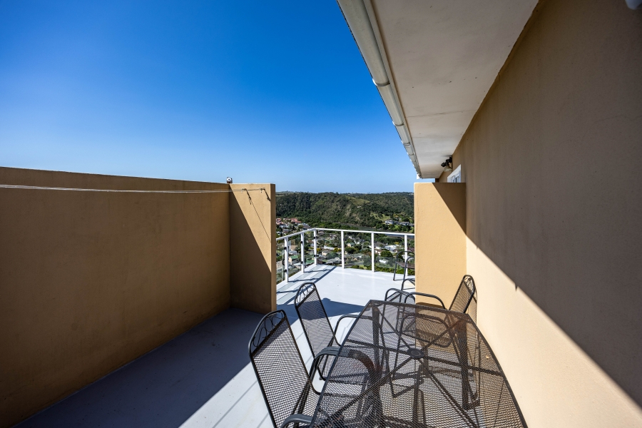 5 Bedroom Property for Sale in Gonubie North Eastern Cape